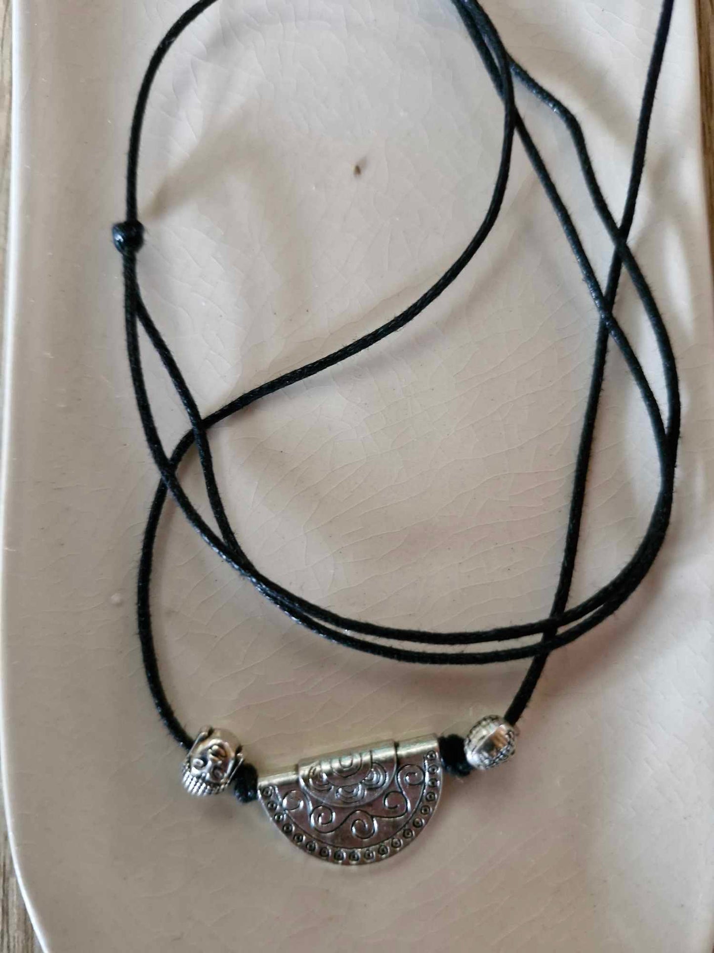 Men's Tuareg pendant with adjustable cord